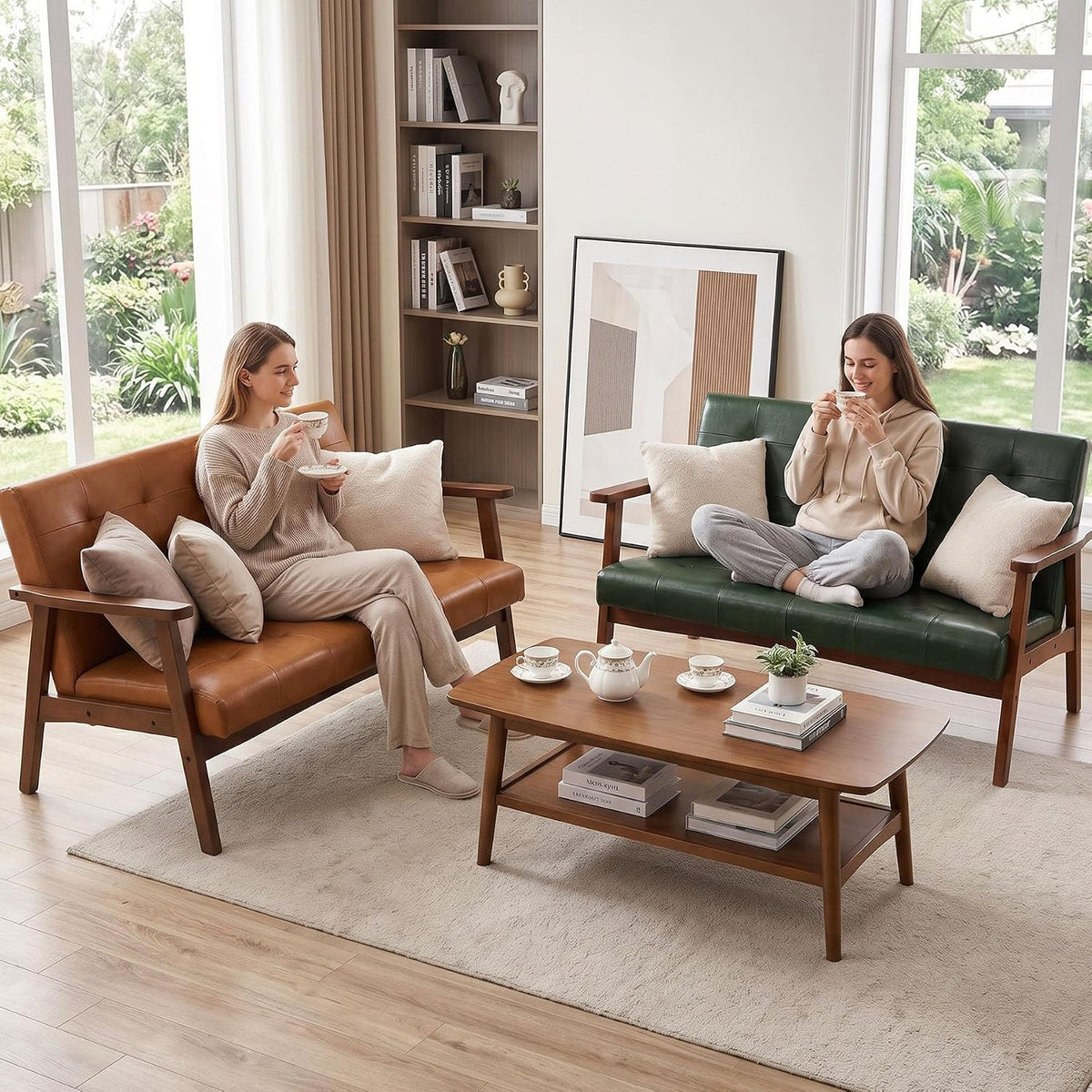 2-Sitzer Sofa aus Kunstleder mit Armlehnen, Massivholzrahmen